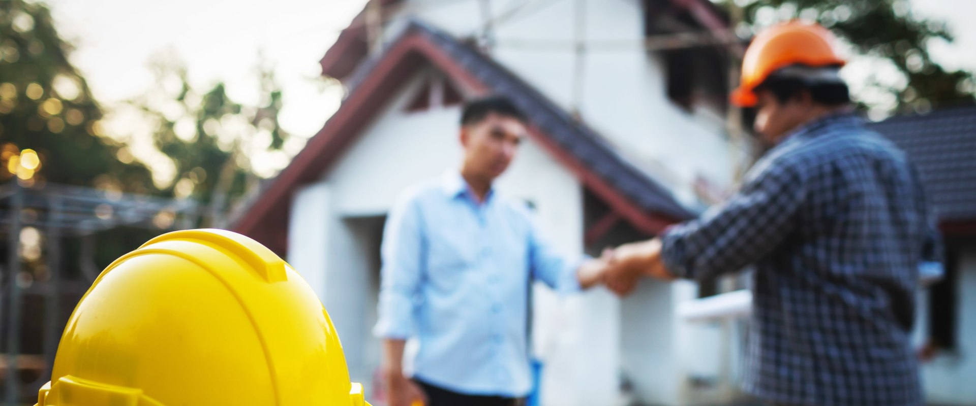 Negotiating with Contractors and Suppliers: A Guide to Improving Your Construction and Renovation Projects