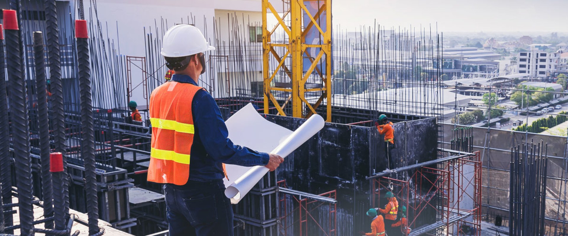 Using Energy-Efficient Materials and Technology to Improve Your Construction and Renovation Projects
